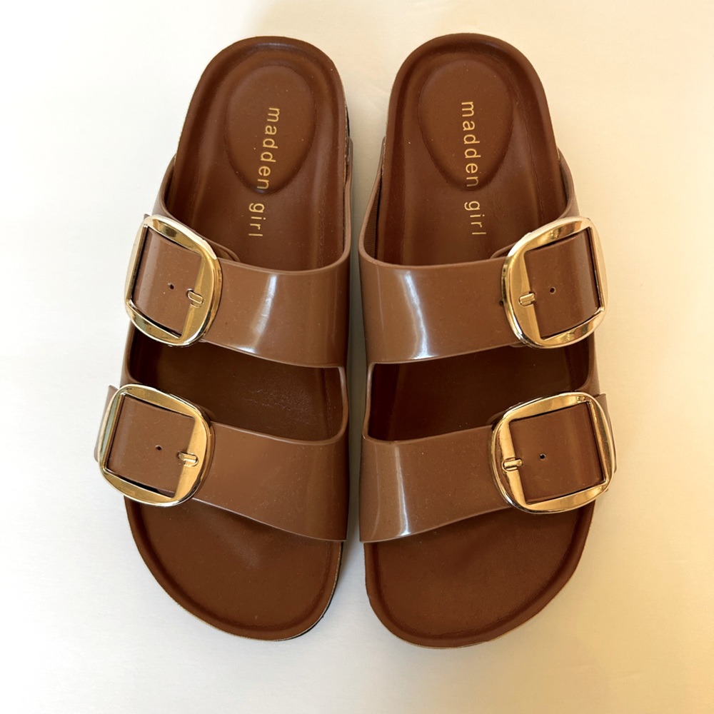 NEVER USED Madden Girl sandals in caramel with gold buckles